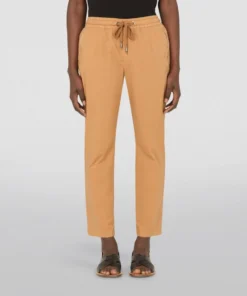 Dolce & Gabbana Cropped Sweatpants M0528-BEIGE 9 8 Dolce & Gabbana Cropped Sweatpants M0528-BEIGE 9 -Dolce & Gabbana online Store dolce gabbana cropped sweatpants 16787600 33075818 1000