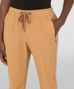 Dolce & Gabbana Cropped Sweatpants M0528-BEIGE 9 11 Dolce & Gabbana Cropped Sweatpants M0528-BEIGE 9 -Dolce & Gabbana online Store dolce gabbana cropped sweatpants 16787600 33076738 1000