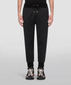 Dolce & Gabbana GYMOATFJ7C11-JOGGING PANTS N0000-BLACK Sweatpants -Dolce & Gabbana online Store dolce gabbana gymoatfj7c11 jogging pants 15981660 29569915 1000
