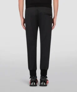 Dolce & Gabbana GYMOATFJ7C11-JOGGING PANTS N0000-BLACK Sweatpants -Dolce & Gabbana online Store dolce gabbana gymoatfj7c11 jogging pants 15981660 29569922 1000